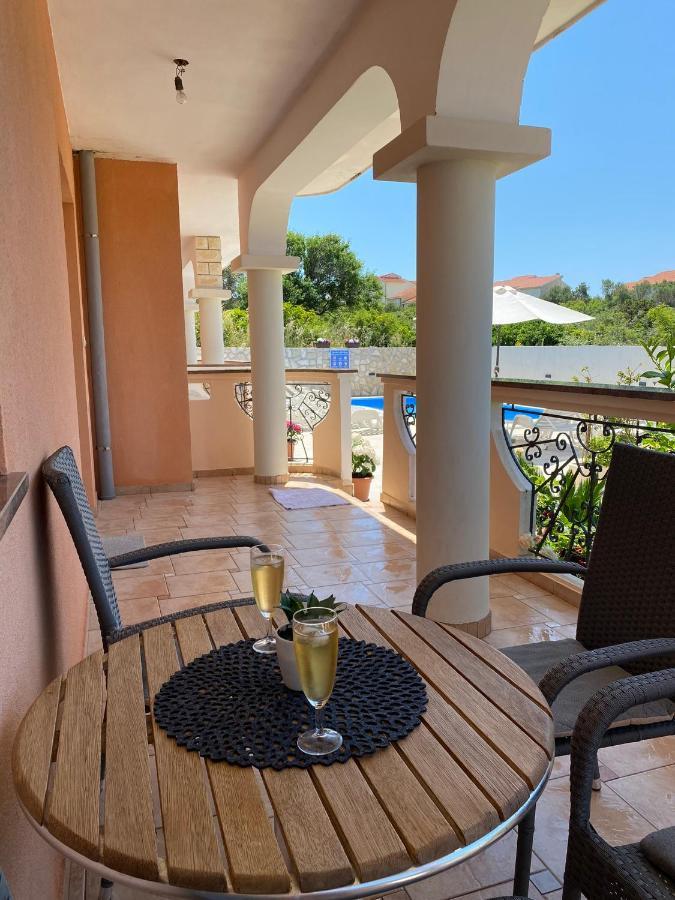Villa Marija Новалья Экстерьер фото